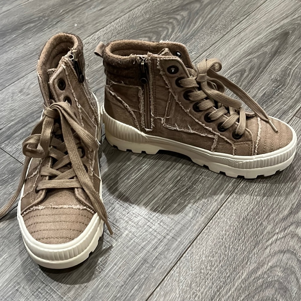 Blowfish womens fashion sneakers